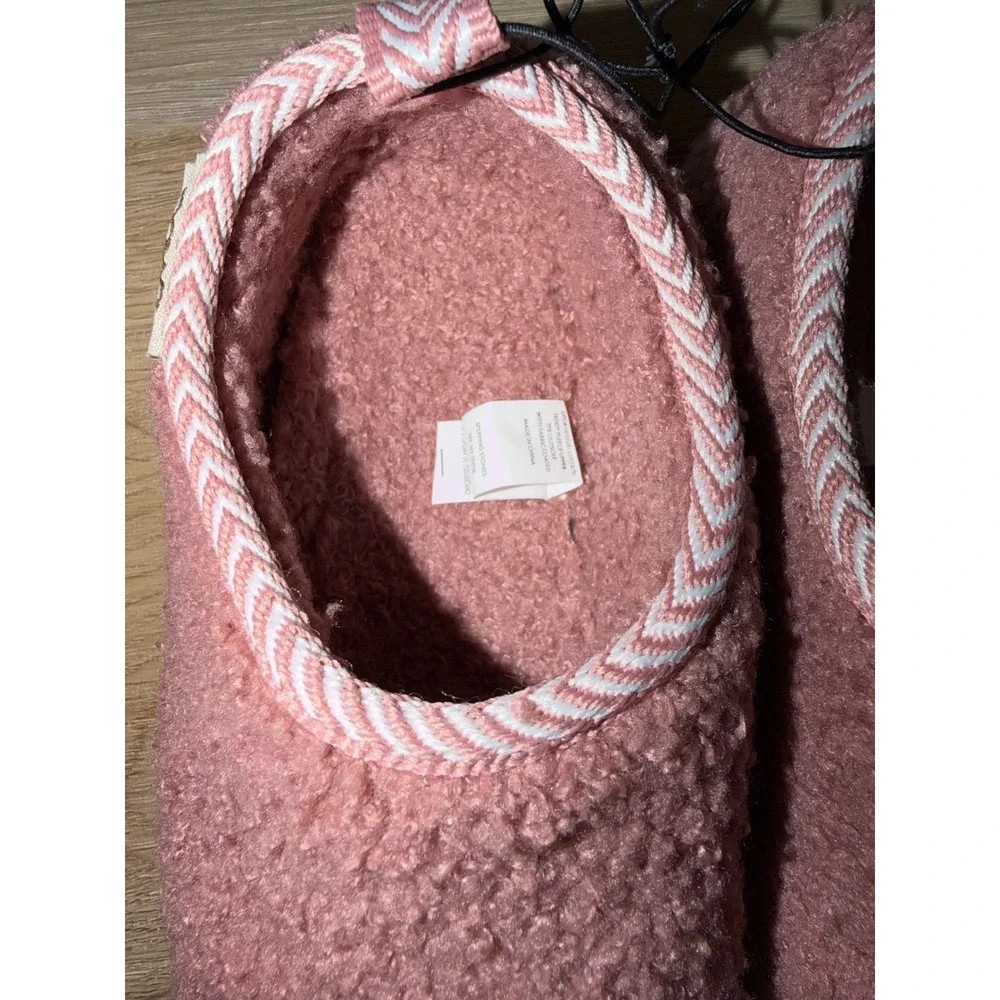 Girl cozy slippers 9/10
